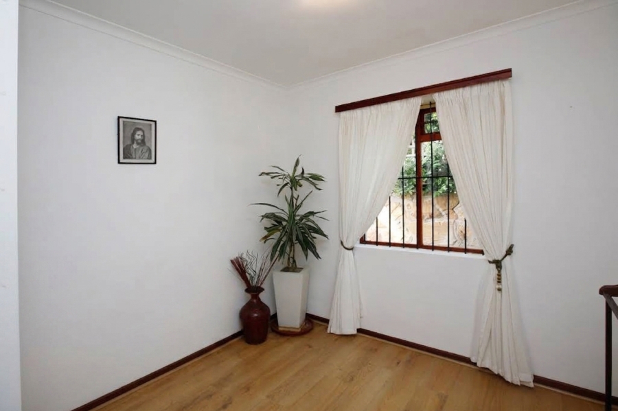 3 Bedroom Property for Sale in Glencairn Western Cape
